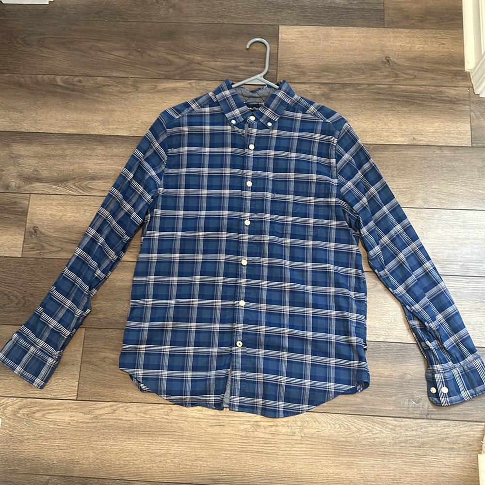 Men’s Nautica Button Down Shirt Size Medium